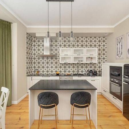 Aesthetic One Bedroom Apartment In Wroclaw By Noclegi Renters Exterior photo